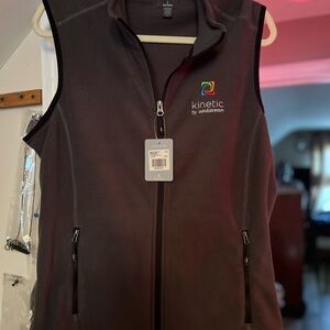 Kinetic by Windstream Women's Black Sleeveless Hoodie